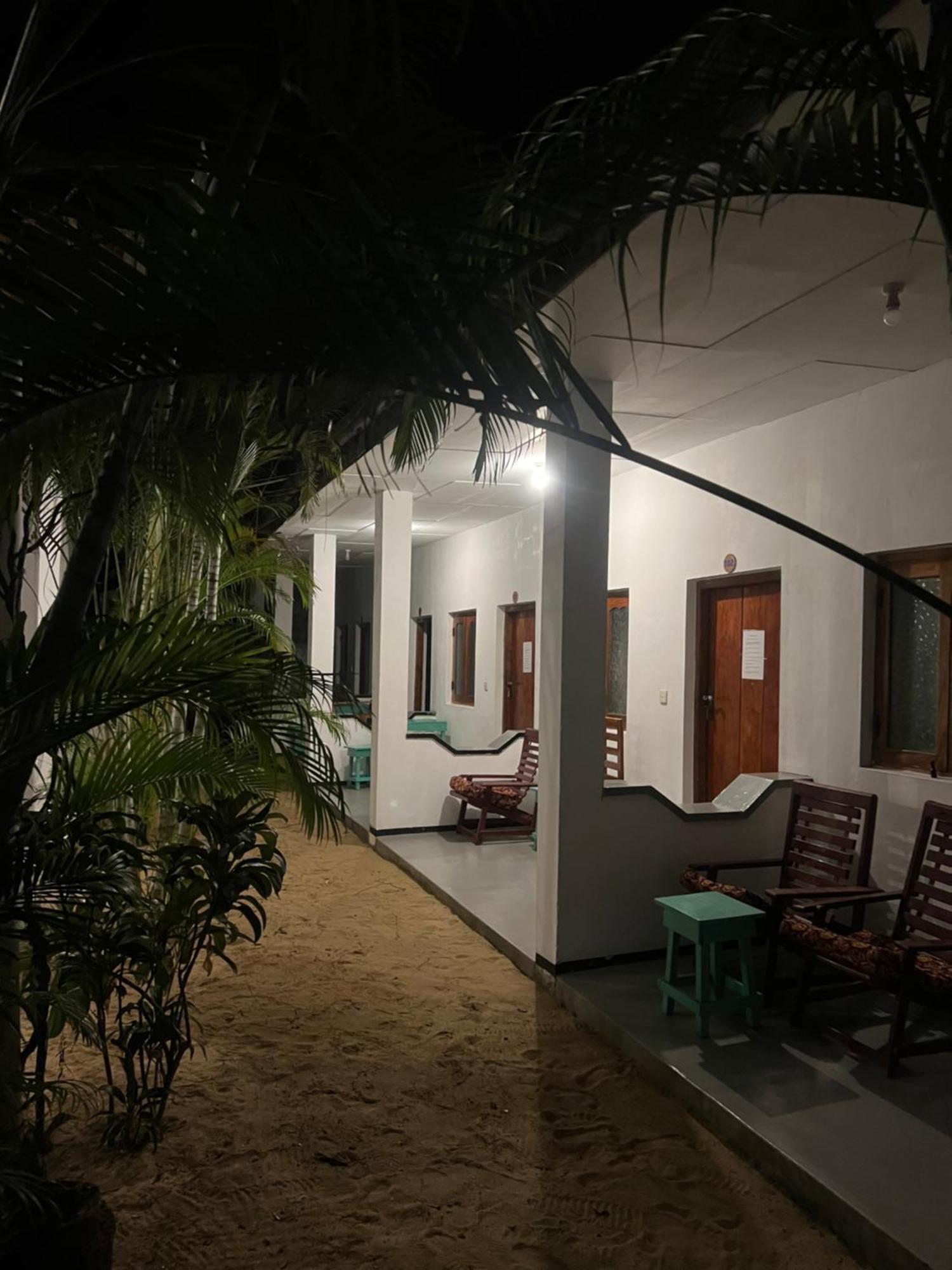 Moxy Bay Arugambay Hotell Arugam Kudah Eksteriør bilde