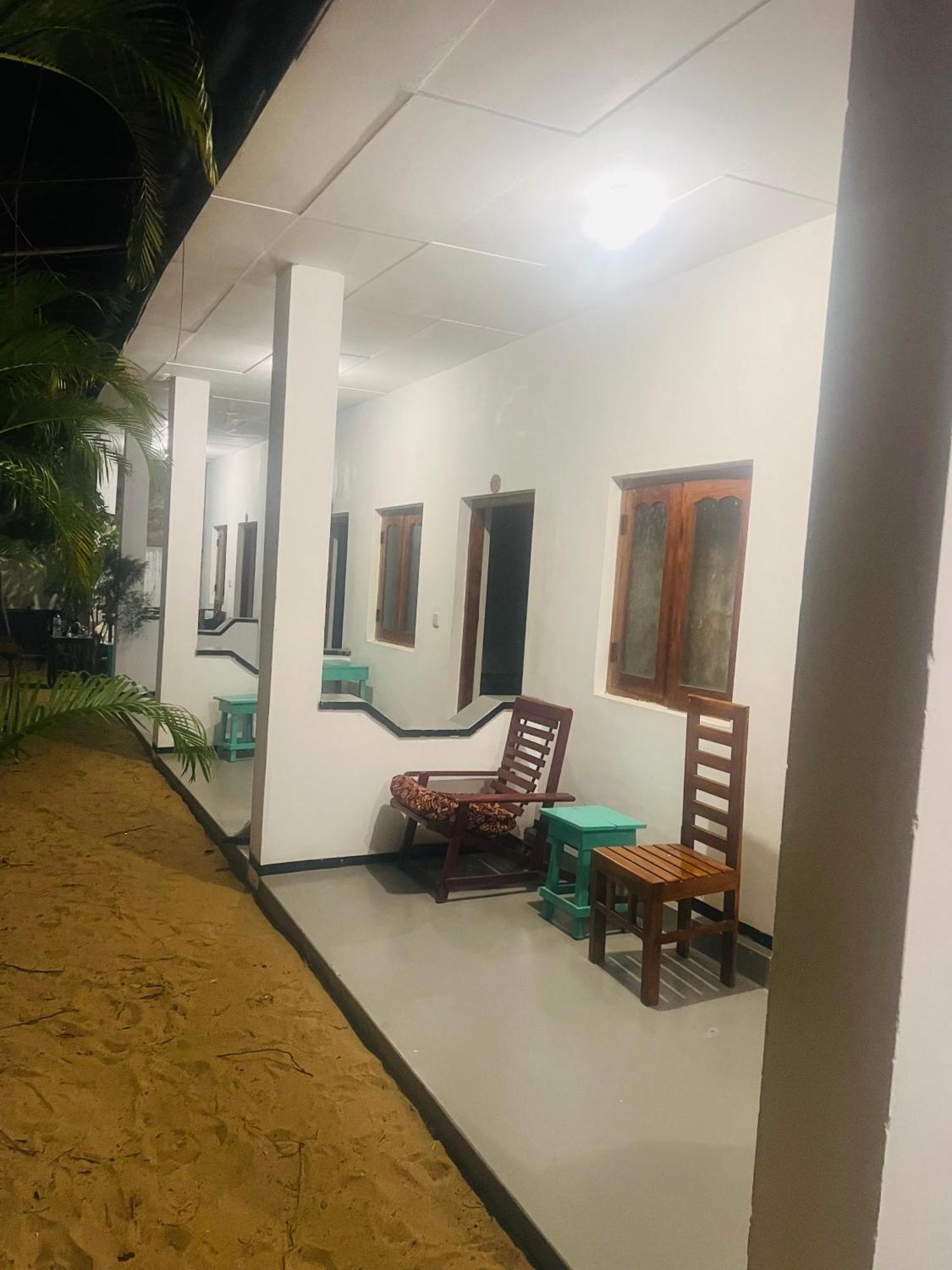 Moxy Bay Arugambay Hotell Arugam Kudah Eksteriør bilde