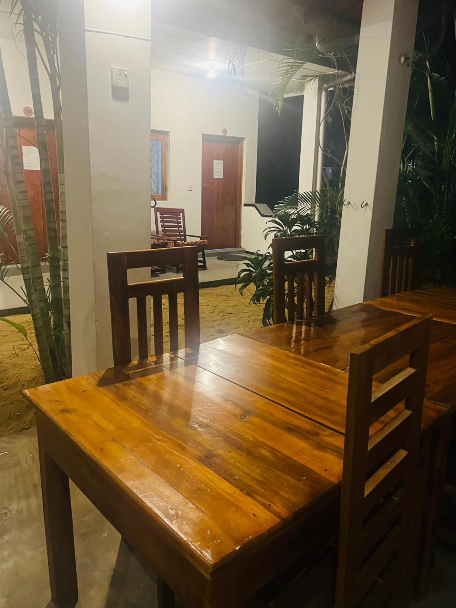 Moxy Bay Arugambay Hotell Arugam Kudah Eksteriør bilde